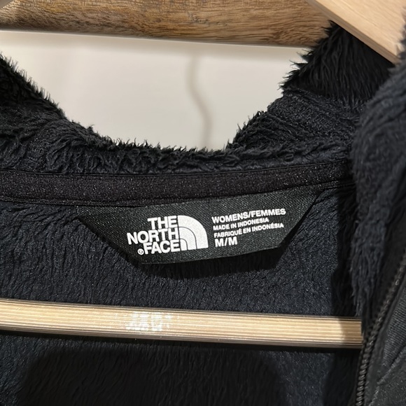 The North Face fleece jacket size medium - Picture 2 of 3